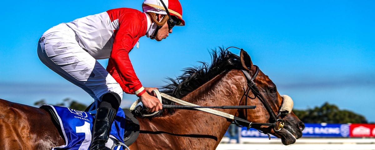 Rainbow Bridge wins the 2021 Cape Town Met // Candiese Lenferna